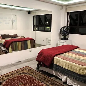  Quarto em Acomodações Particulares Metro Hospital
